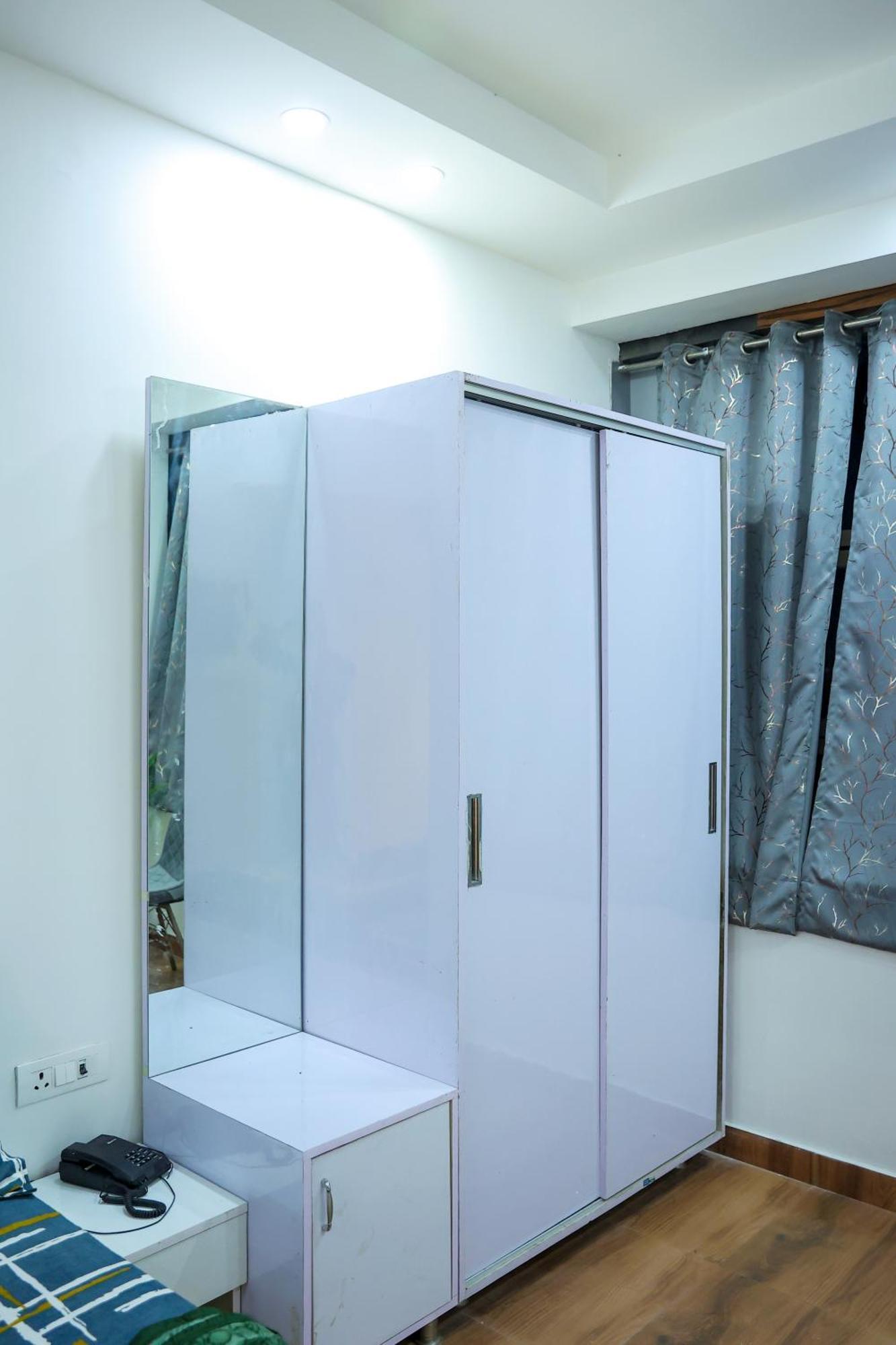 Agrah Stay - Kasa Lusso Stay Faridabad Exteriör bild